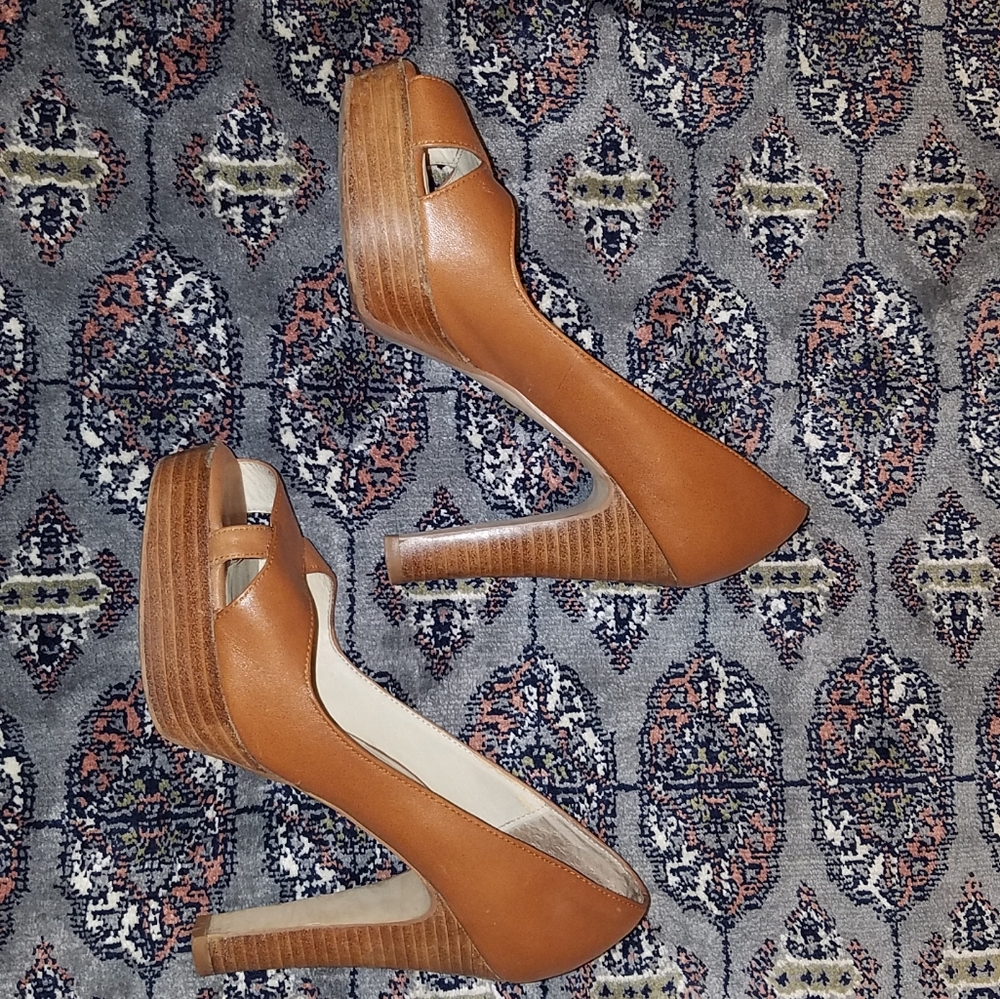 Steve Madden leather pumps